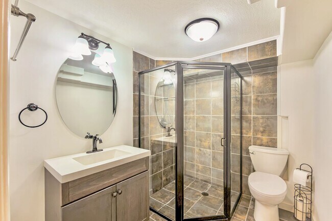 Building Photo - Monroe Park