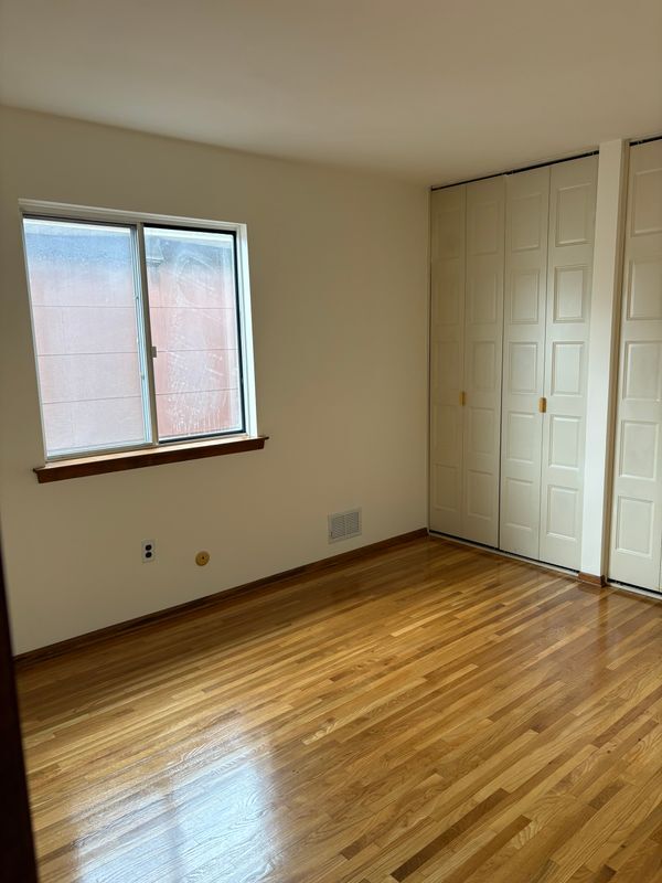 Building Photo - 608 Bergen St