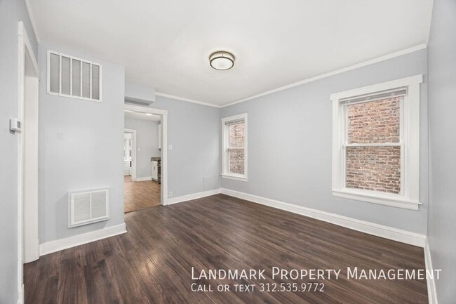 Building Photo - 3817 N Sawyer Ave