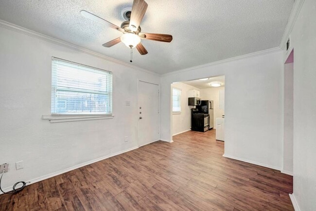 Building Photo - East University Place #104