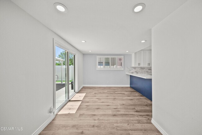 Building Photo - 736 Masterson Dr