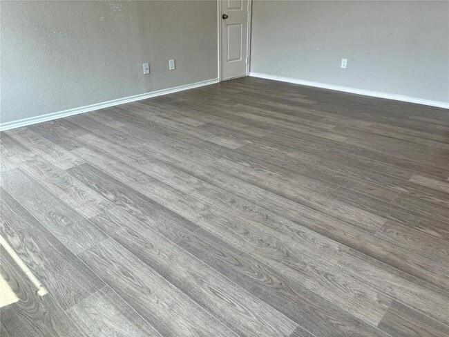 Building Photo - 1610 Thornhollow Dr