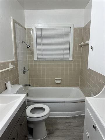 Building Photo - 3203 Bertrand Ave