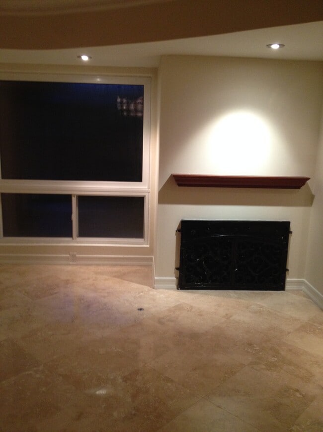 3rd Bedroom - 11370 W Sunset Blvd