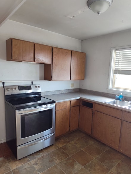 Building Photo - 3204-3216 Busch St