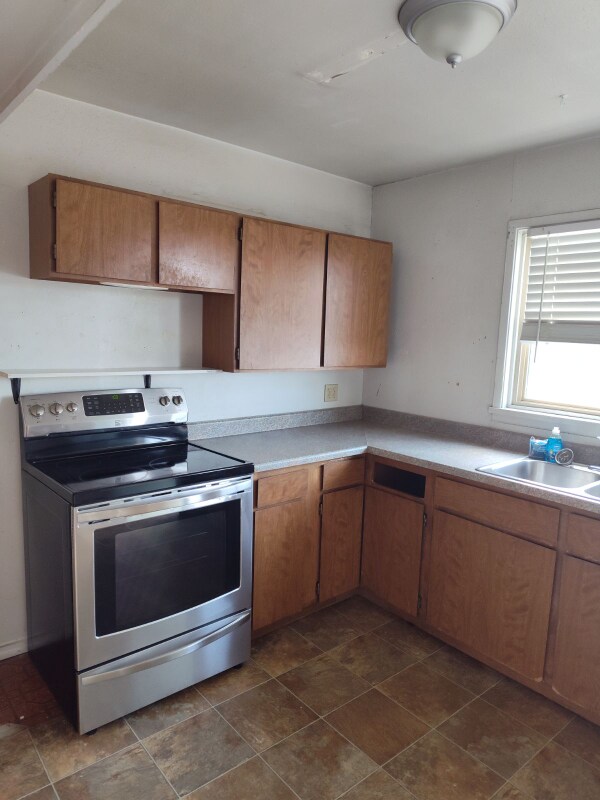 Building Photo - 3204-3216 Busch St