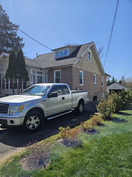 Huge home in ambler - 226 N Ridge Ave