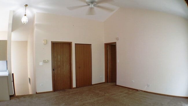 Building Photo - 1934 Heron Ave