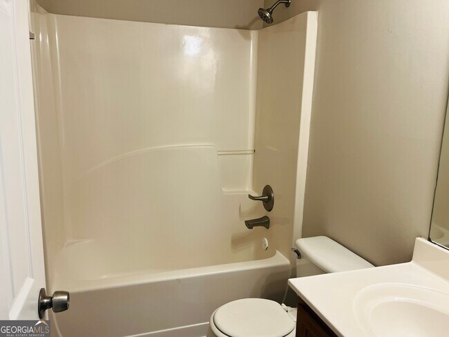 Building Photo - 4014 Carisbrook Dr