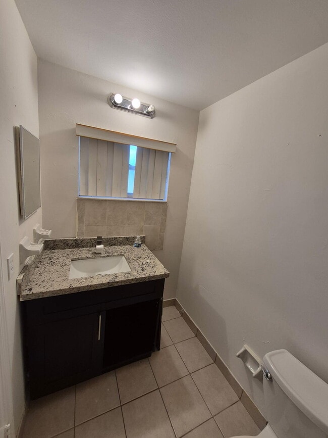 Building Photo - 3198 49th Ln S