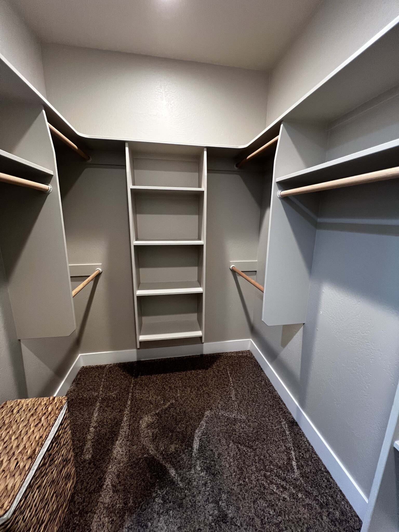 Master walk-in closet - 1110 Catherine Way