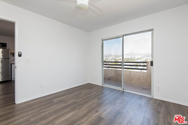 Building Photo - 3933 Marathon St