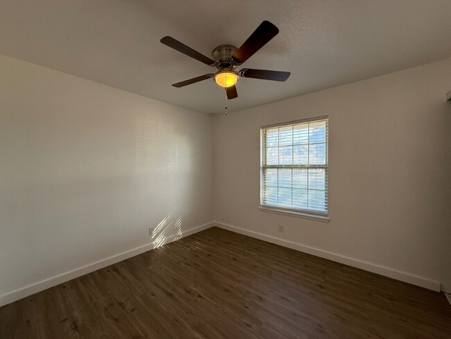 Building Photo - 5059 Galahad Dr
