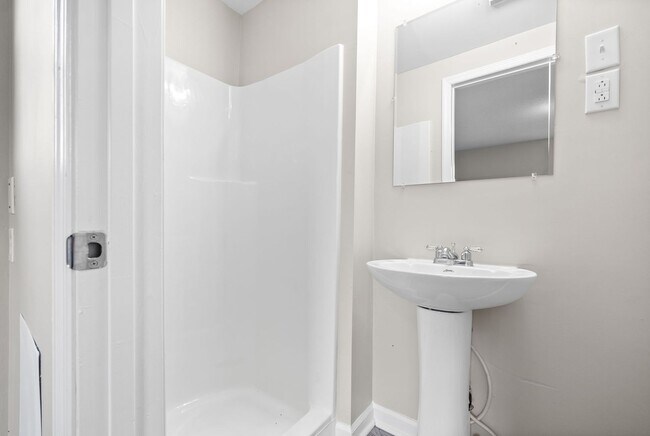 Building Photo - 3 Bedroom Home For Rent in St. Bethlehem A...