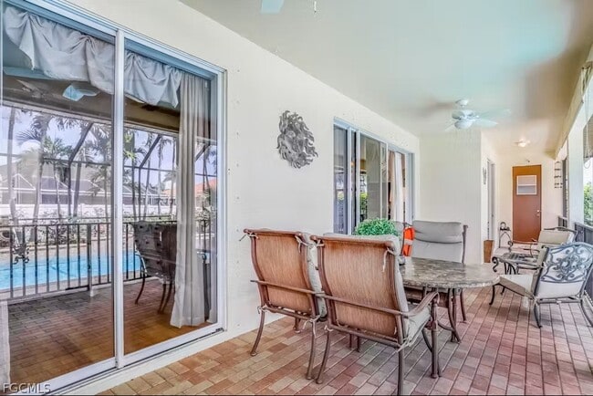 Building Photo - 4102 Oasis Blvd