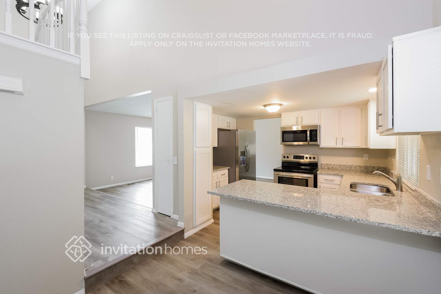 Building Photo - 15805 E Oxford Ave