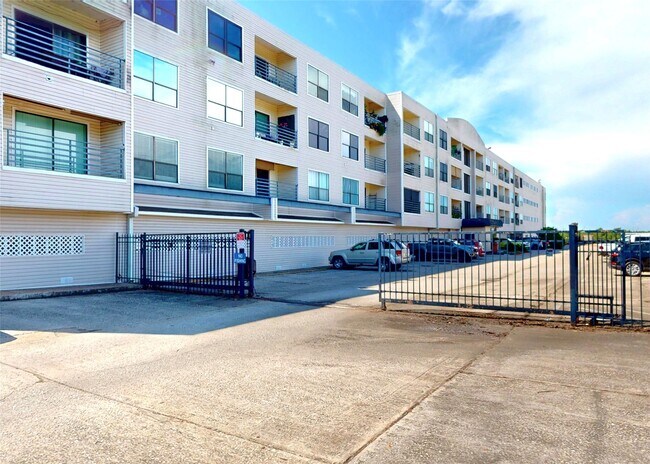 Building Photo - 793 Davis Rd