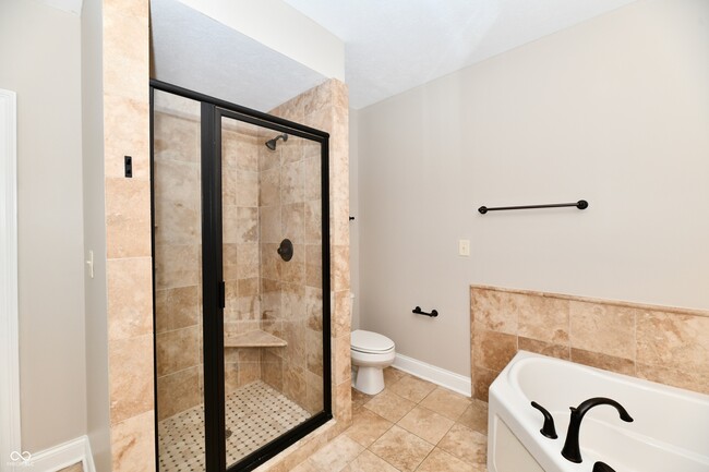 Building Photo - 8555 One W Dr