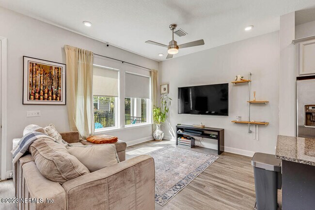 Building Photo - 11475 Surfline Ct