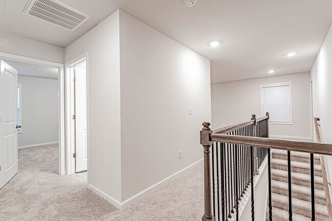Building Photo - HUGE And BRAND New Home in Greer 29651!