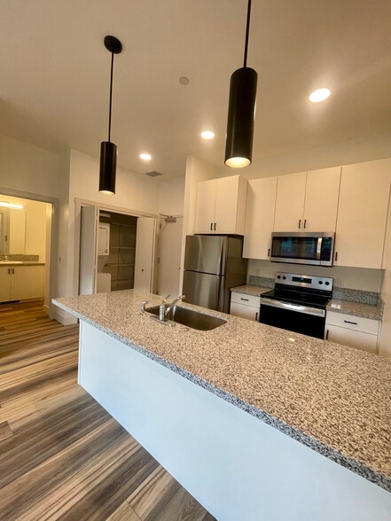 Kitchen - Veronica Lane Apartments