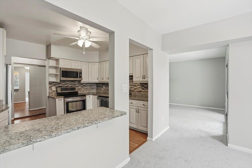 Building Photo - 5 Lough Mask Ct