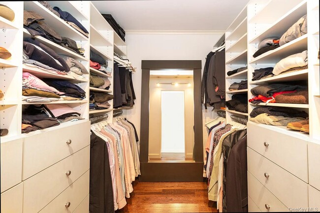 Building Photo - 54 Orange St