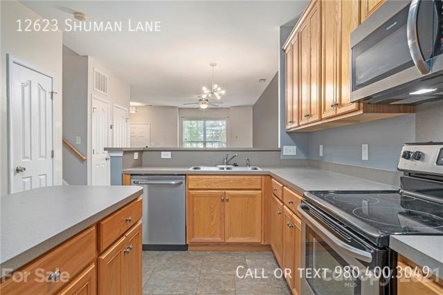 Building Photo - 12623 Shuman Ln