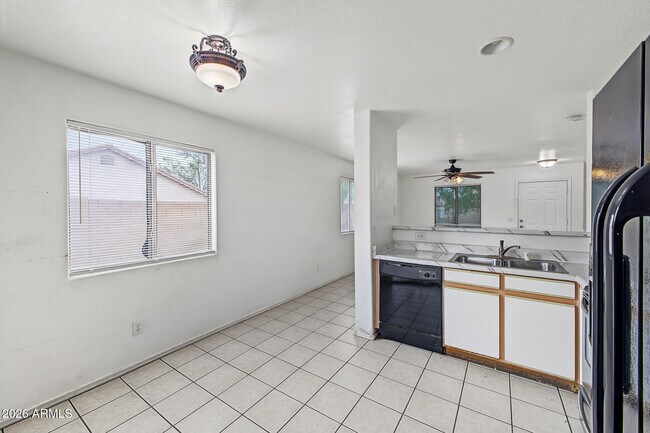 Building Photo - 3015 N 84th Dr