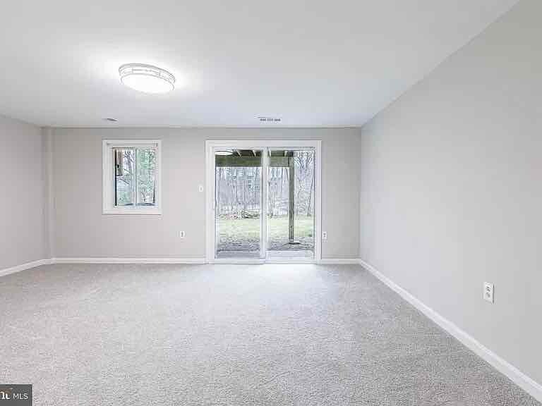 Building Photo - 5460 Endicott Ln