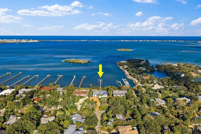 Building Photo - 116 S Sewalls Point Rd