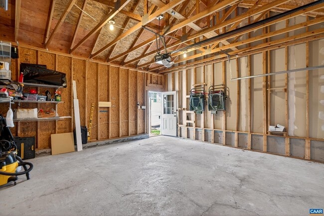 Building Photo - 2417 Abington Dr