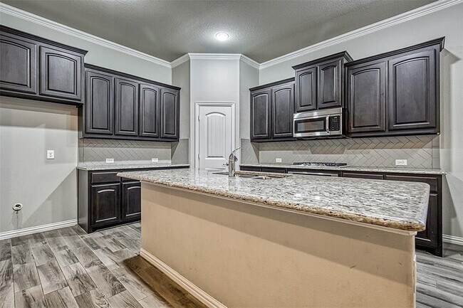 Building Photo - 2013 San Marino Ln