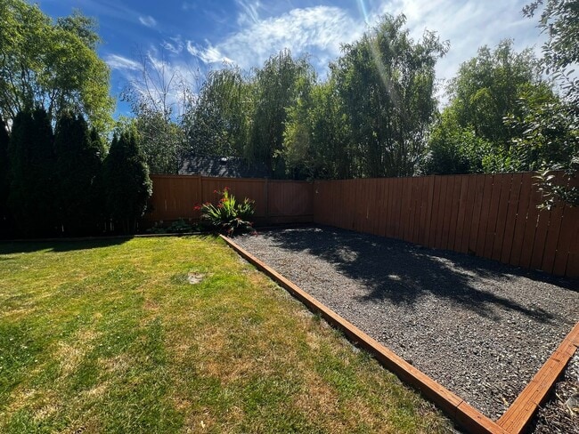 Building Photo - Beautiful 4BD in Birch Bay Village!