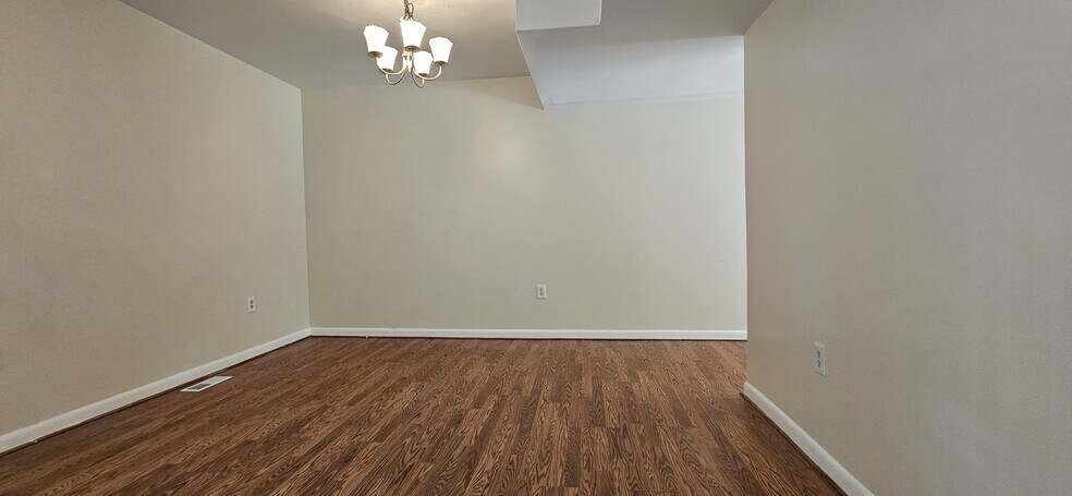Building Photo - 5420 Quest Ct