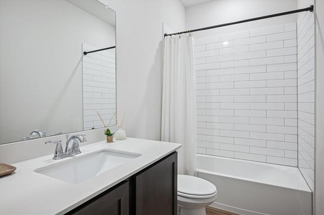 Building Photo - 11213 Canyon Mine Dr