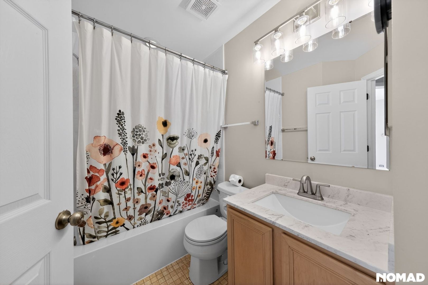 Building Photo - 992 Darla Ct