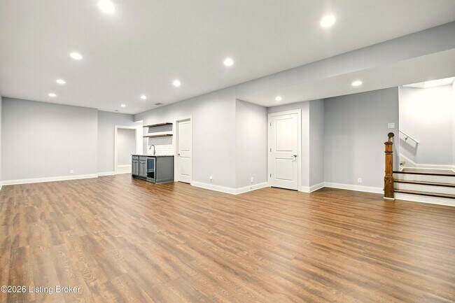 Building Photo - 8707 Featherbell Blvd