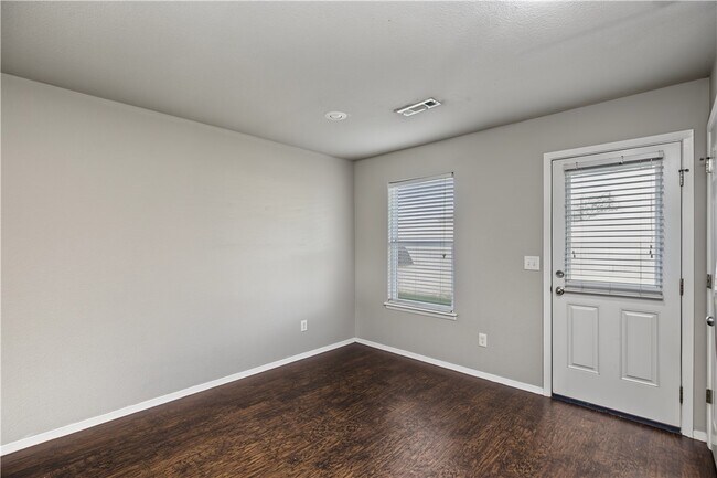 Building Photo - 1321 Apollo Dr