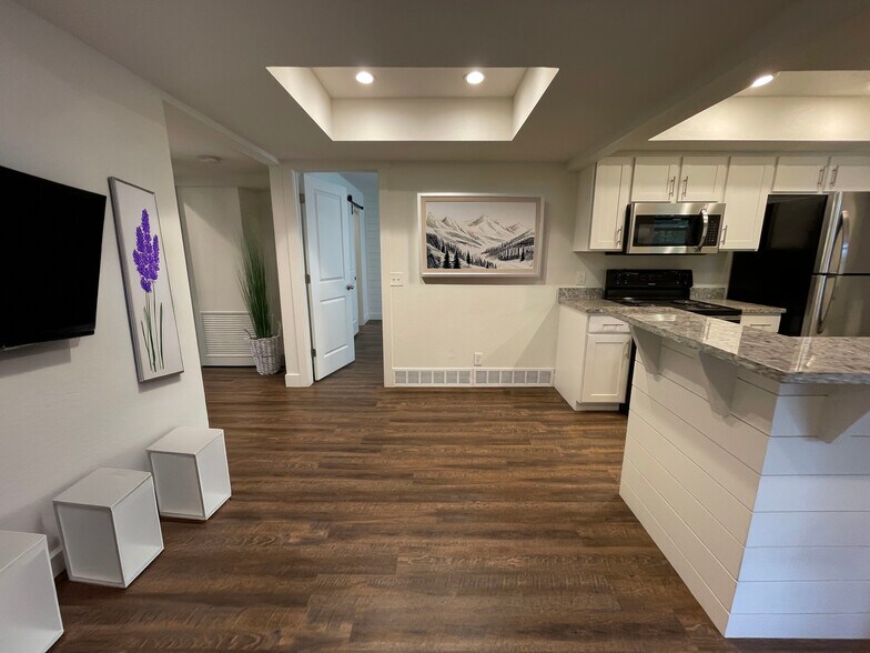 Building Photo - 6893 S Countrywoods Cir