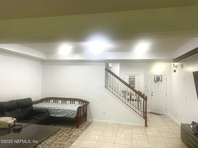 Primary Photo - 113 Richmond Dr