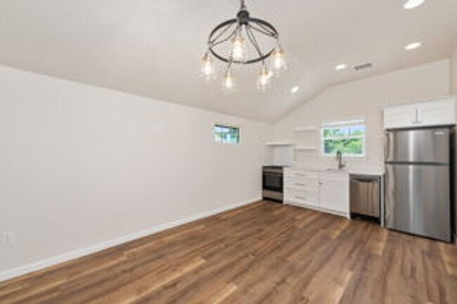 Building Photo - Newer construction - garage apartment available for rent!