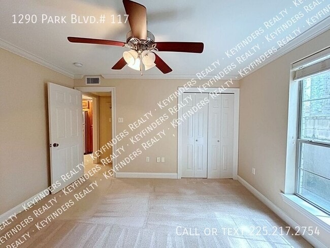Building Photo - 1290 Park Blvd
