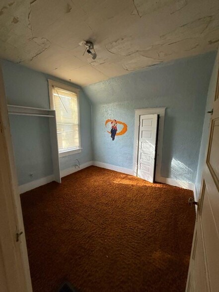 Building Photo - 989 W Packard St