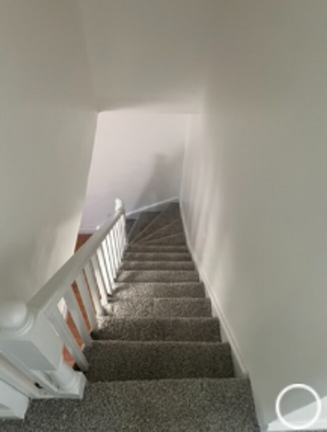 Building Photo - Newly renovated 3BR 1 bath