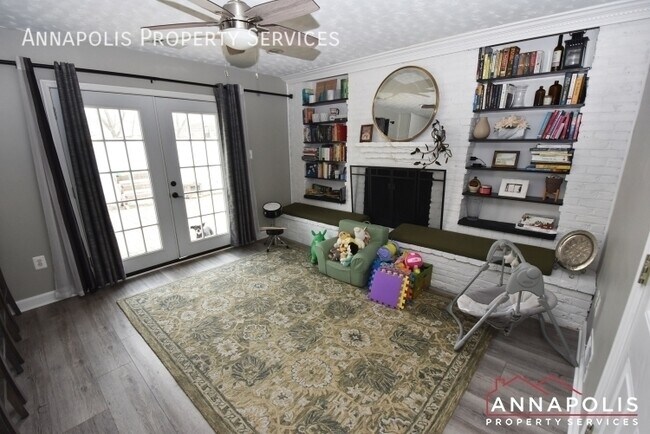 Building Photo - 2500 Symphony Ln