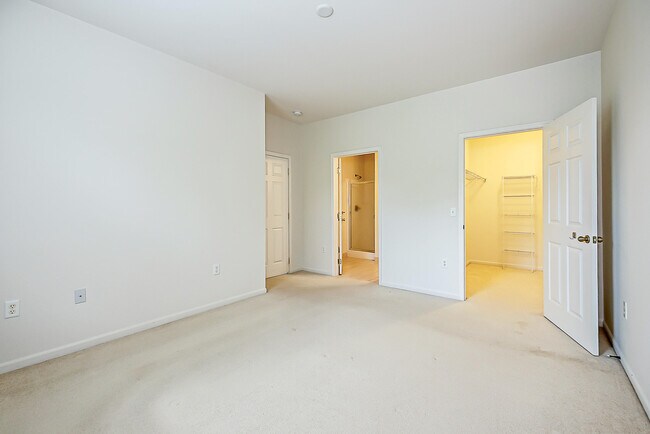 Building Photo - 6385 Conifer Dr