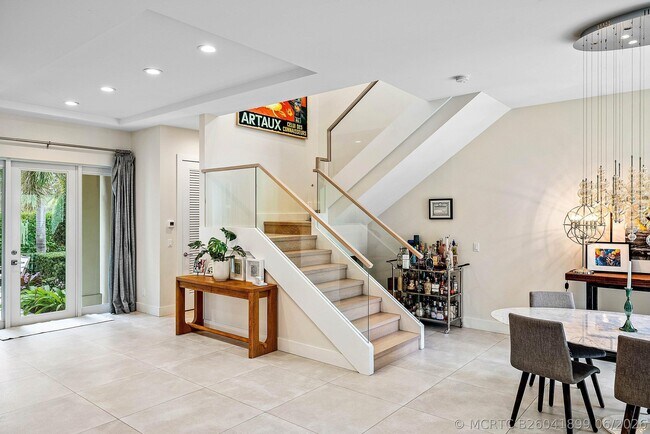 Building Photo - 217 Gulfstream Blvd