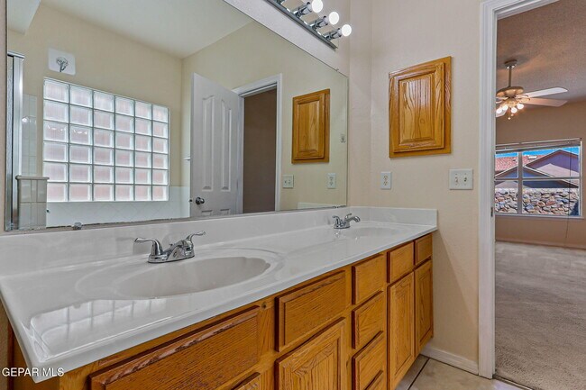 Building Photo - 6377 Franklin Ridge Dr