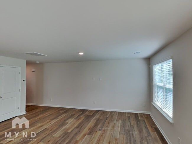 Building Photo - 5102 Hyrule Dr
